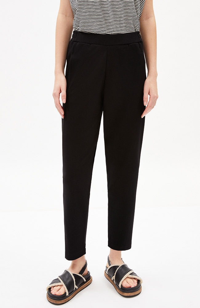 ARMEDANGELS Magdaalena pants black organic cotton woman | Sophie Stone