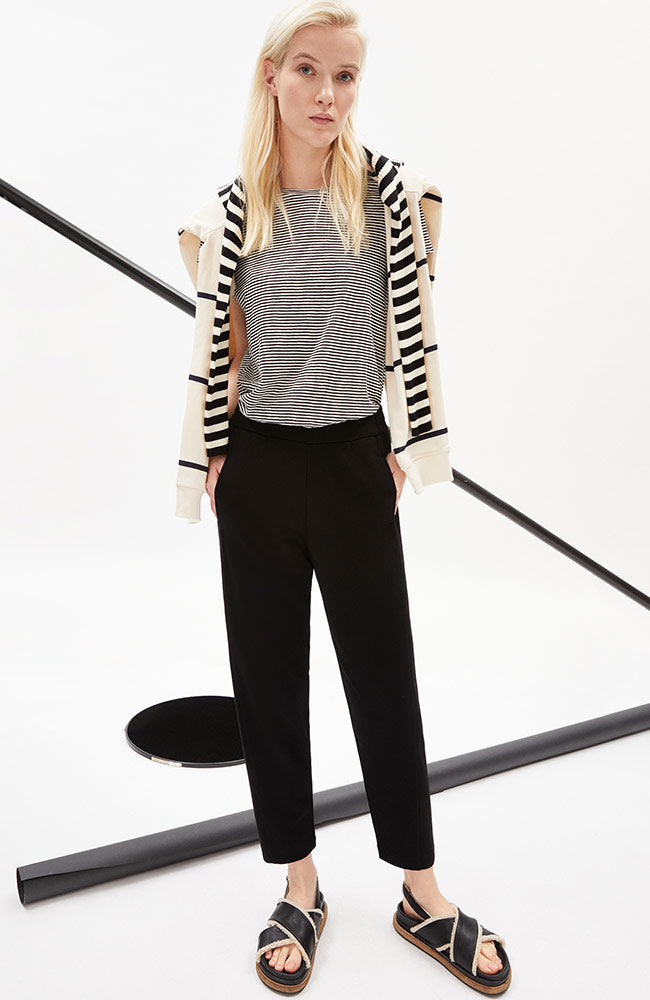 ARMEDANGELS Magdaalena pants black organic cotton | Sophie Stone
