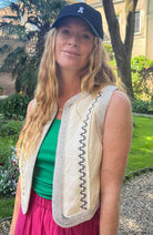Lanius Vest geborduurd beige eerlijk & duurzaam gemaakt | Sophie Stone