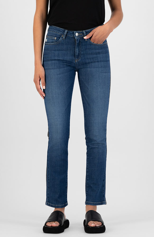 MUD jeans Faye Straight Stone Indigo from organic cotton | Sophie Stone