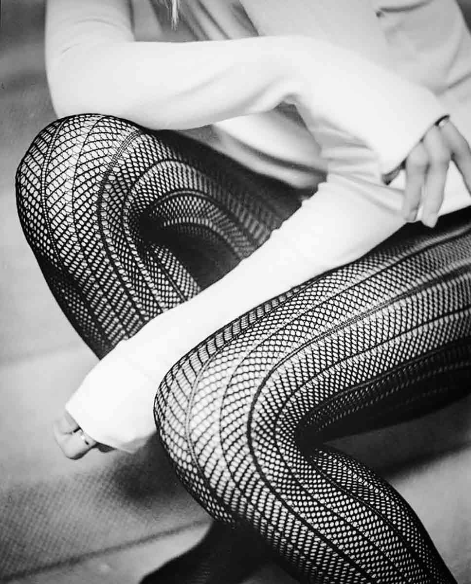 Schwedische Strümpfe | Astrid Fishnet panty schwarz | Sophie Stone