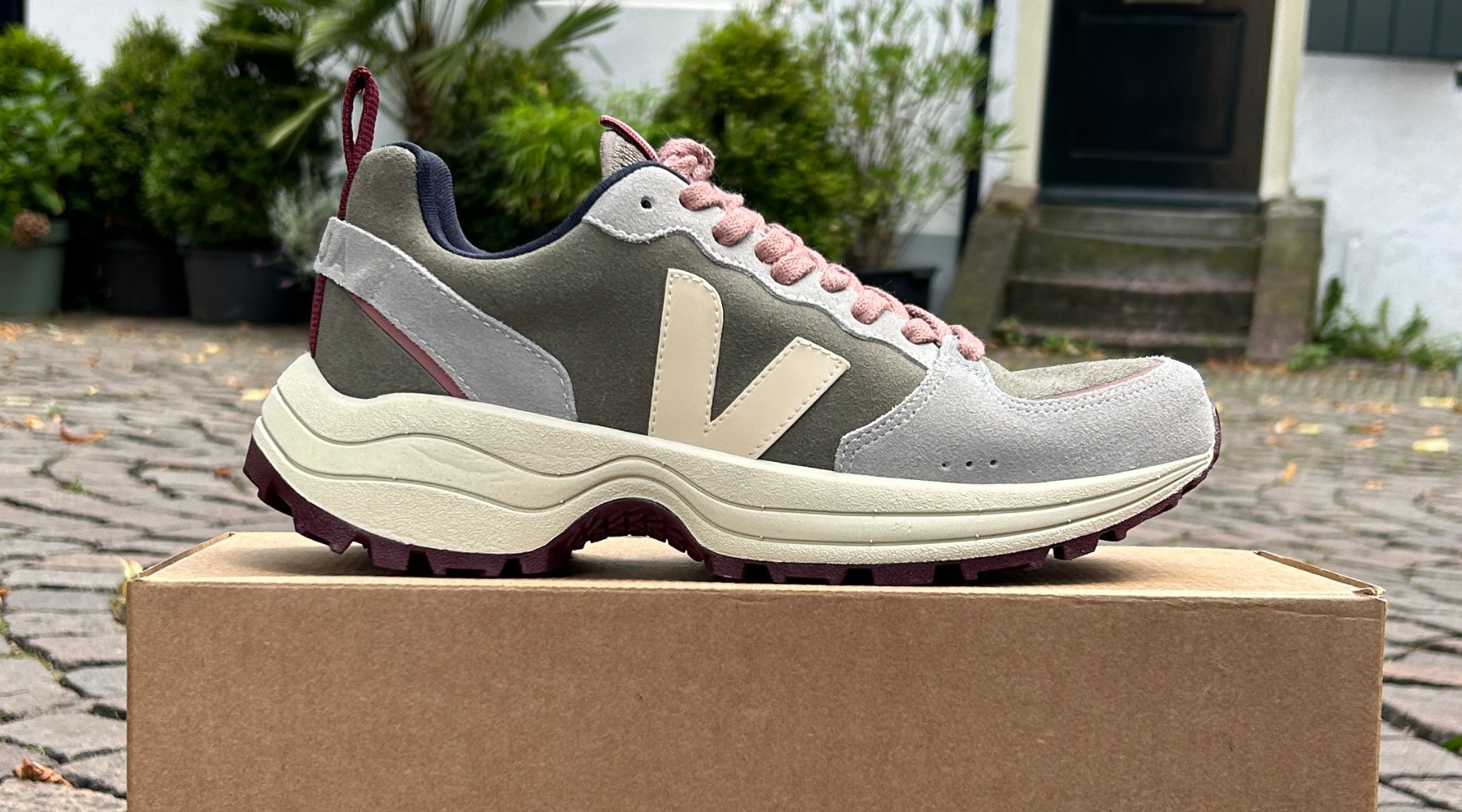 How to clean my Veja sneakers | Sophie Stone