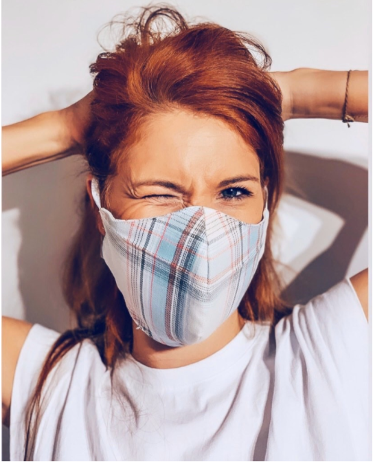 Staubmasken und Handdesinfektionsmittel