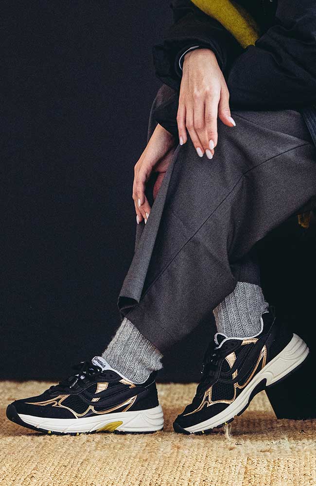 Genesis G-eco black gold vegan sneakers dames | Sophie Stone