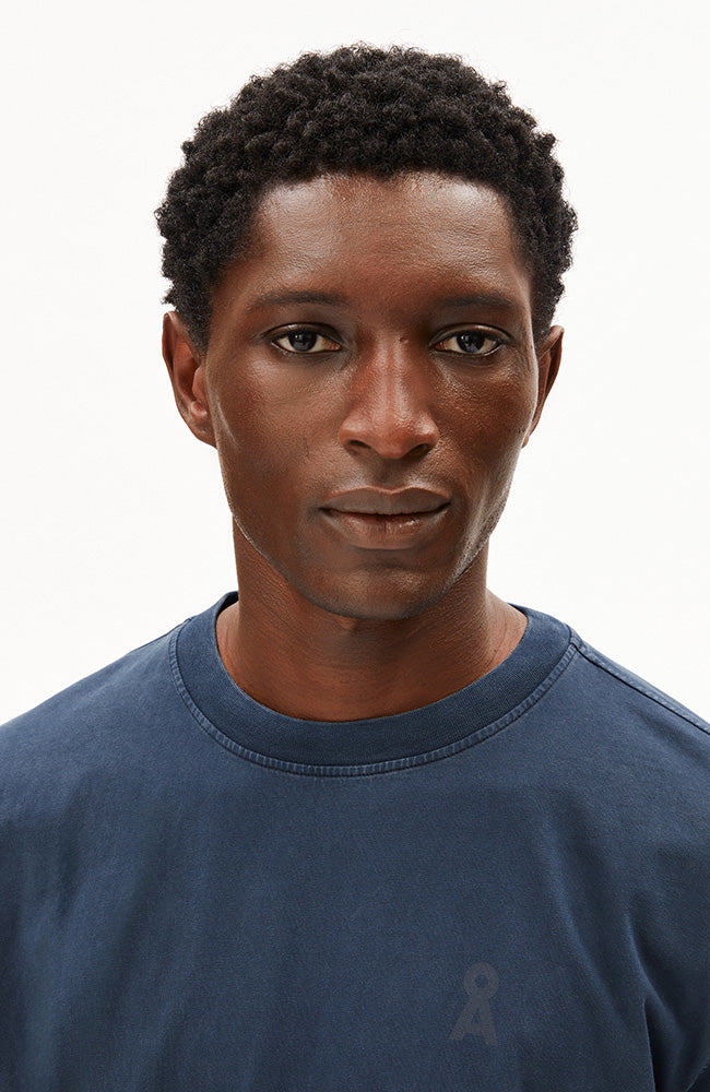 ARMEDANGELS Maarkos  Men's Dark Blue Organic Cotton T-Shirt | Sophie Stone