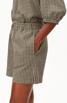 ARMEDANGELS Vichy-Seersucker-Shorts aus Bio-Baumwolle für Damen | Sophie Stone