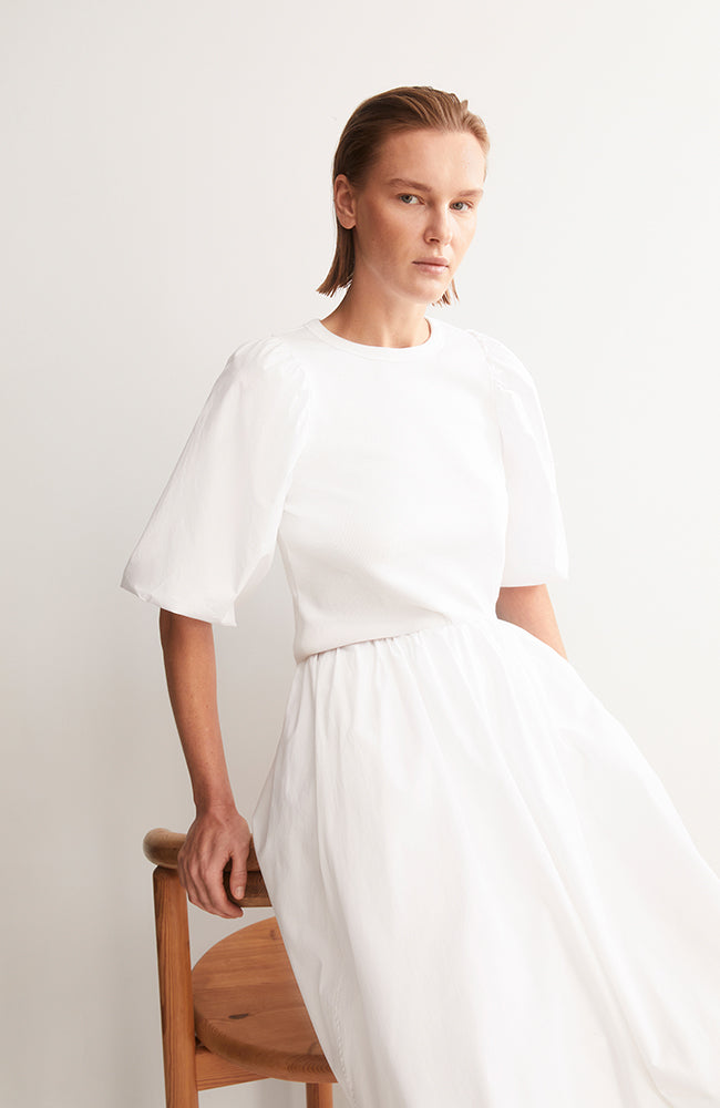 ARMEDANGELS Women's White Organic Cotton Puffed-Sleeve Shirt | Sophie Stone