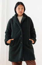 TWOTHIRDS itbayat teddy mantel green 100% gerecycled polyester dames | Sophie Stone