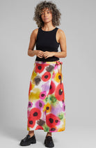 Dedicated Stilleryd wrap rok abstract flowers Tencel dames | Sophie Stone 