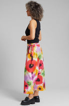 Dedicated Stilleryd wrap rok abstract flowers Tencel | Sophie Stone 