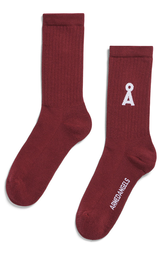 ARMEDANGELS Saamus Sportsocken Cranberry Saft Bio-Baumwolle Unisex | Sophie Stone