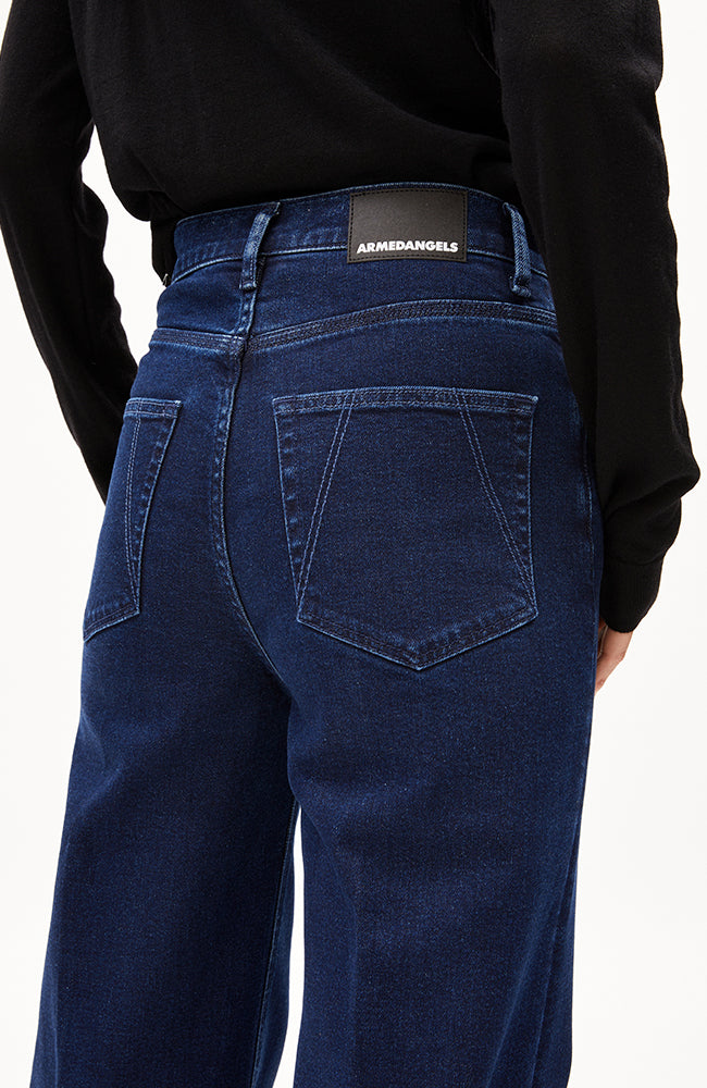 ARMEDANGELS Murliaa Polar Jeans mit weitem Bein aus recycelter Baumwolle Frauen | Sophie Stone