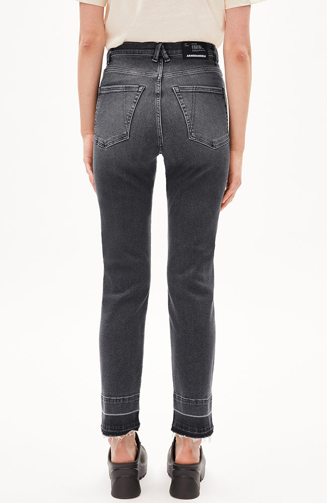 ARMEDANGELS Lejaani straight leg high waist jeans licorice duurzaam biologisch katoen dames | Sophie Stone