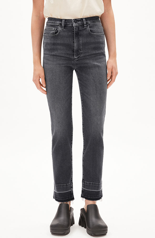 ARMEDANGELS Lejaani straight leg high waist jeans licorice bio katoen | Sophie Stone