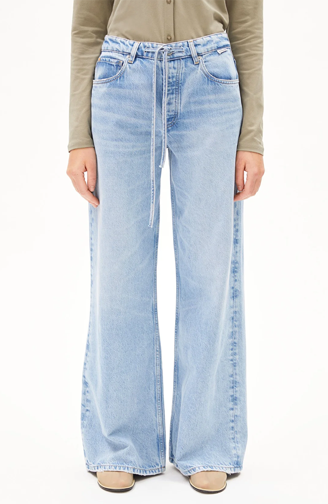 ARMEDANGELS Astraeaas noise jeans made from organic cotton, among other materials, for women | Sophie Stone