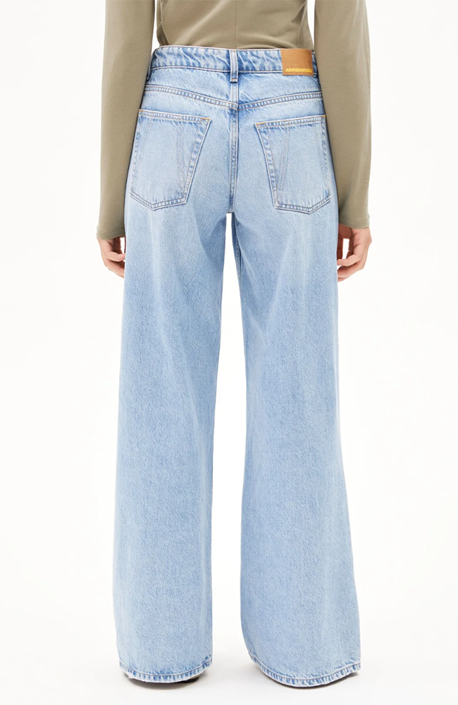 ARMEDANGELS Astraeaas noise jeans made from organic cotton, among other materials, for women | Sophie Stone