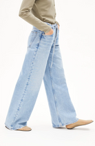 ARMEDANGELS Astraeaas blue jeans made from organic cotton, among other materials, for women | Sophie Stone