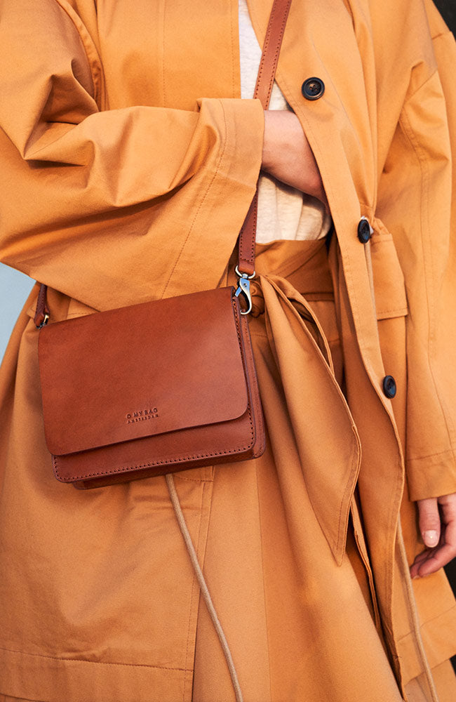 O MY BAG Audrey Mini Cognac Klassische Leder-Umhängetasche | Sophie Stone