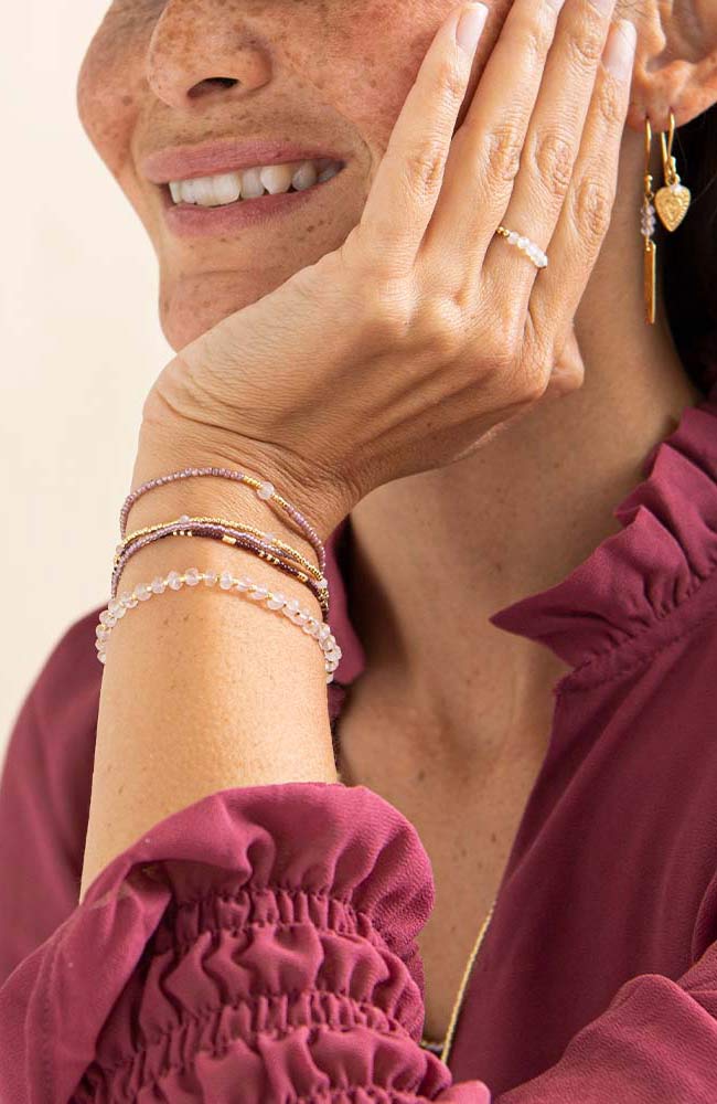 A Beautiful Story Knowing Rose Quartz Gold Bracelet van duurzame materialen | Sophie Stone