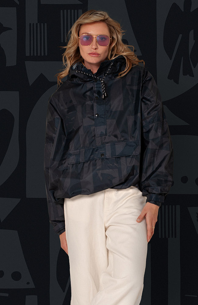 Rainkiss Back to black Anorak regenponcho van GRS gerecycled PET uniseks | Sophie Stone