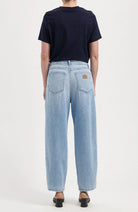 MUD Jeans Brooke Flow Barrel Jeans Stone Vintage (featuring recycled cotton) for women | Sophie Stone