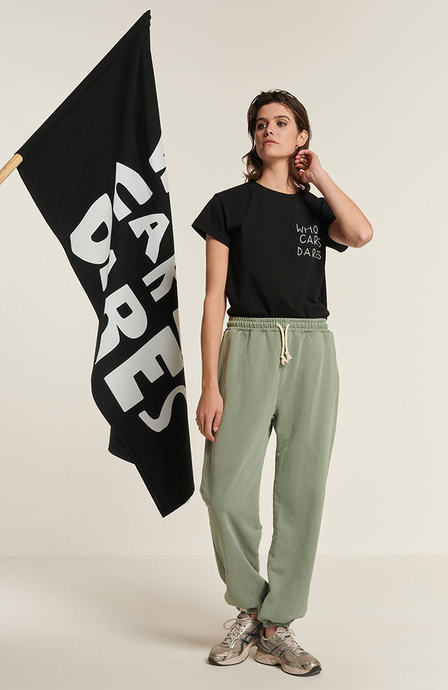 NEW OPTIMIST Cascata t-shirt zwart van bio en gerecycled katoen | Sophie Stone
