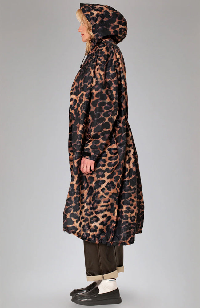 Rainkiss Dark Leopard raincoat made of recycled PET unisex | Sophie Stone