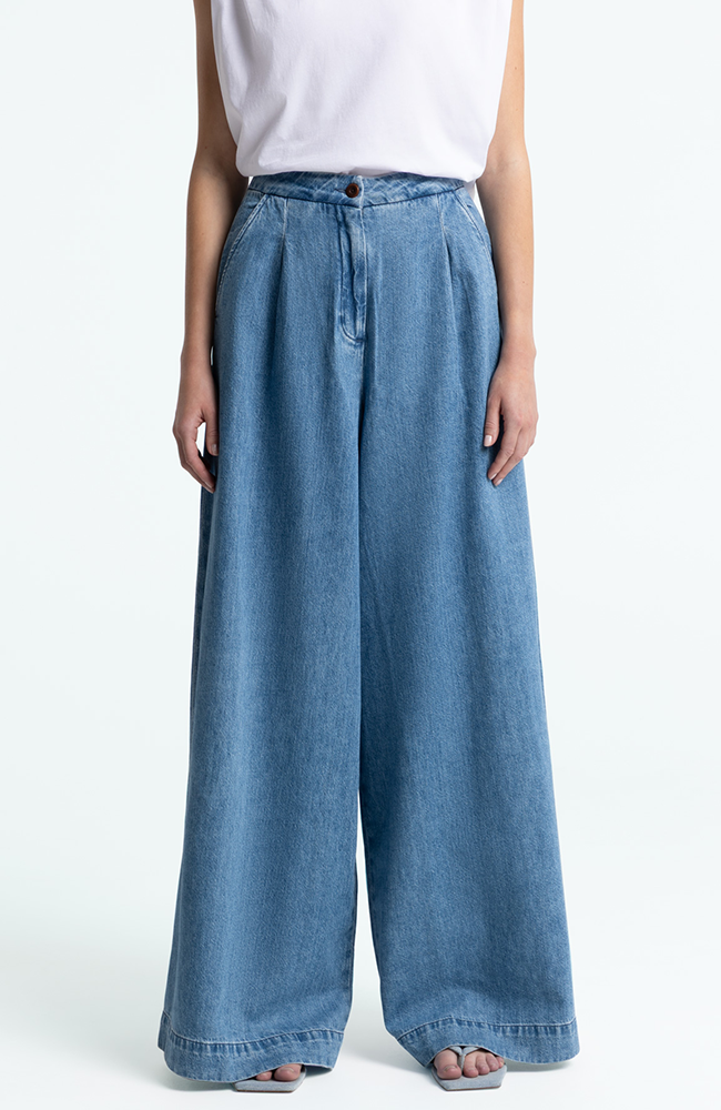 Kings of Indigo Elsa Jeans Hopcete Electric Clean aus Bio-Baumwolle für Damen | Sophie Stone