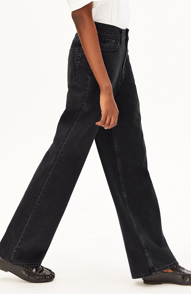 ARMEDANGELS Enijaa jeans ebony zwart gerecycled katoen vrouw | Sophie Stone
