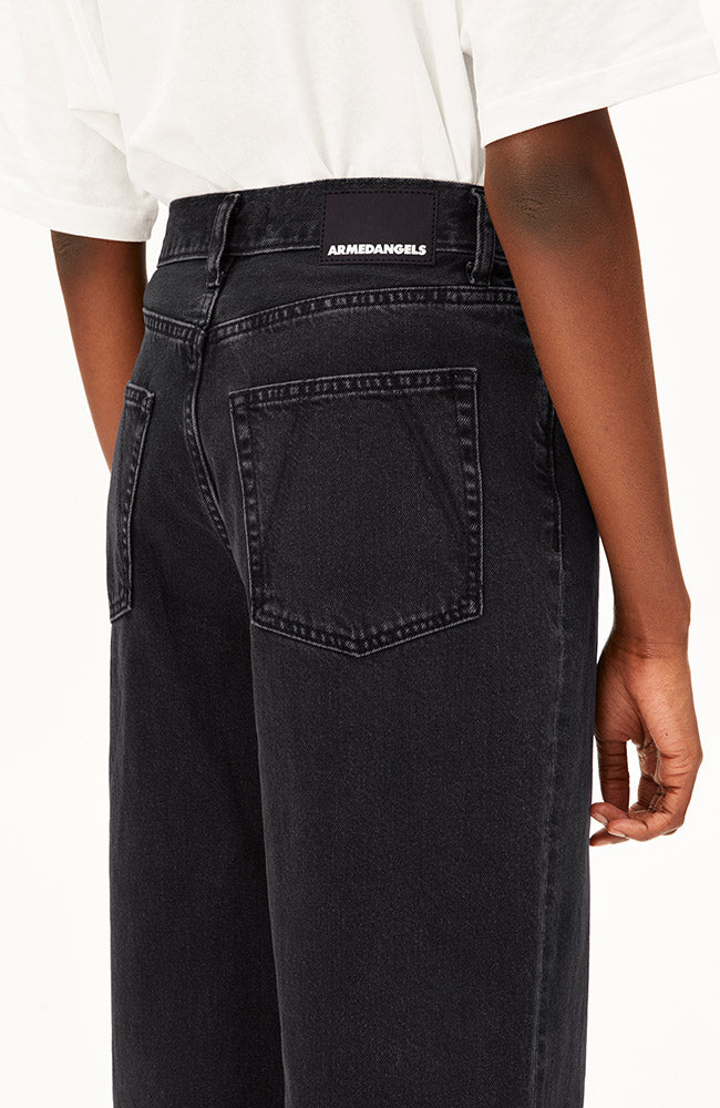 ARMEDANGELS Enijaa jeans ebony black gerecycled katoen voor dames | Sophie Stone