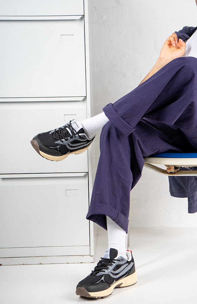 Genesis G-Eco`99 Embo sneaker black leo vegan leather women | Sophie Stone