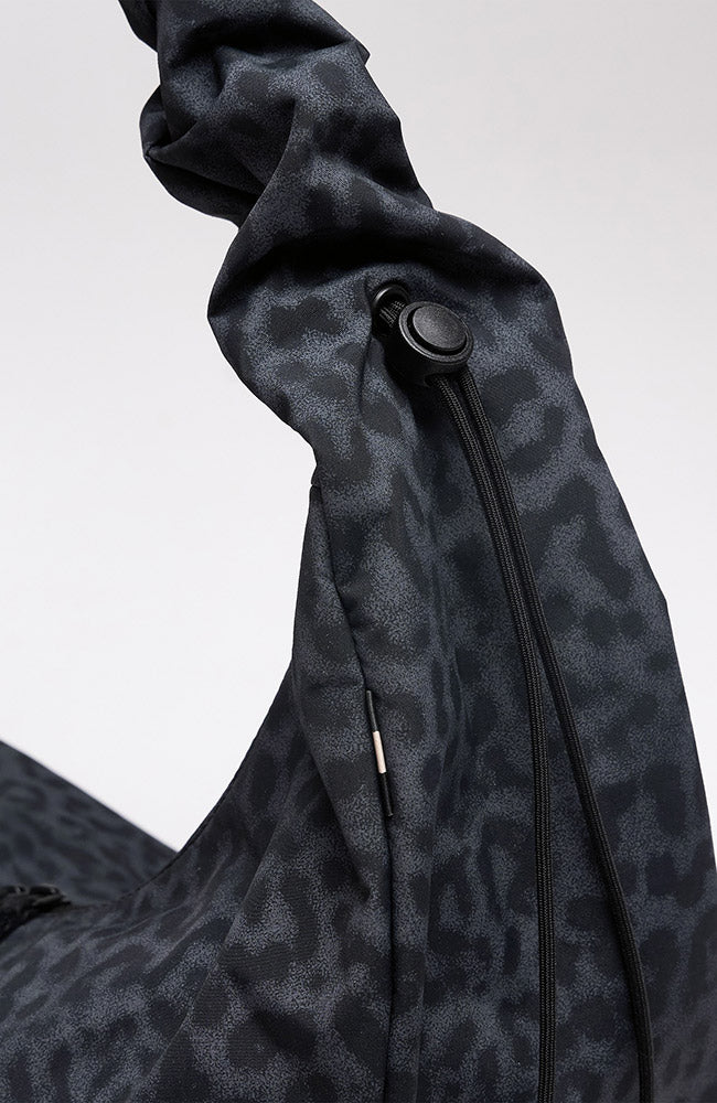 GOT BAG Moon bag ruffle cat shark black gerecycled materiaal dames | Sophie Stone