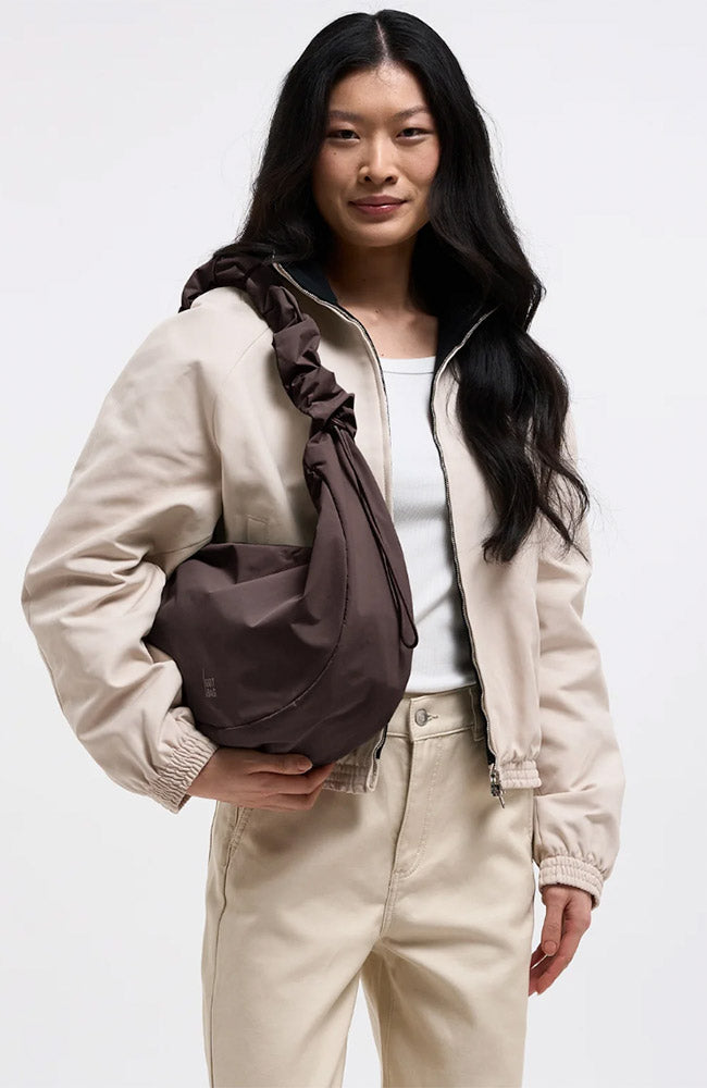 GOT BAG Moon bag ruffle bruin gerecycled materiaal voor dames | Sophie Stone