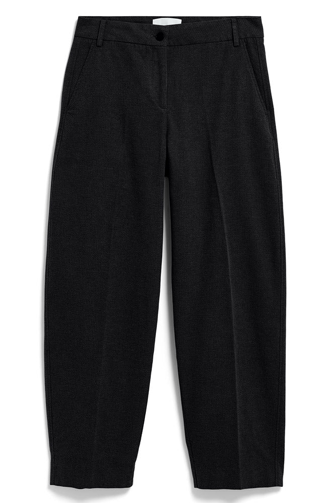 ARMEDANGELS Barrel broek zwart van 98% bio katoen dames | Sophie Stone