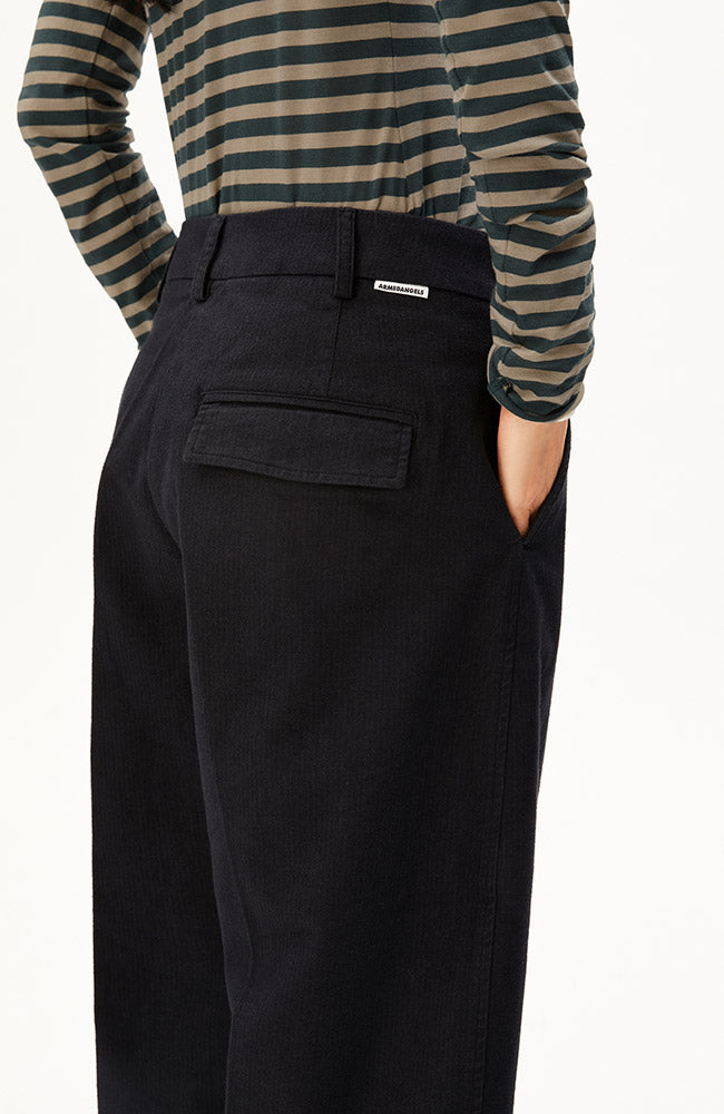 ARMEDANGELS Barrel broek dark steel black van 98% bio katoen vrouw | Sophie Stone