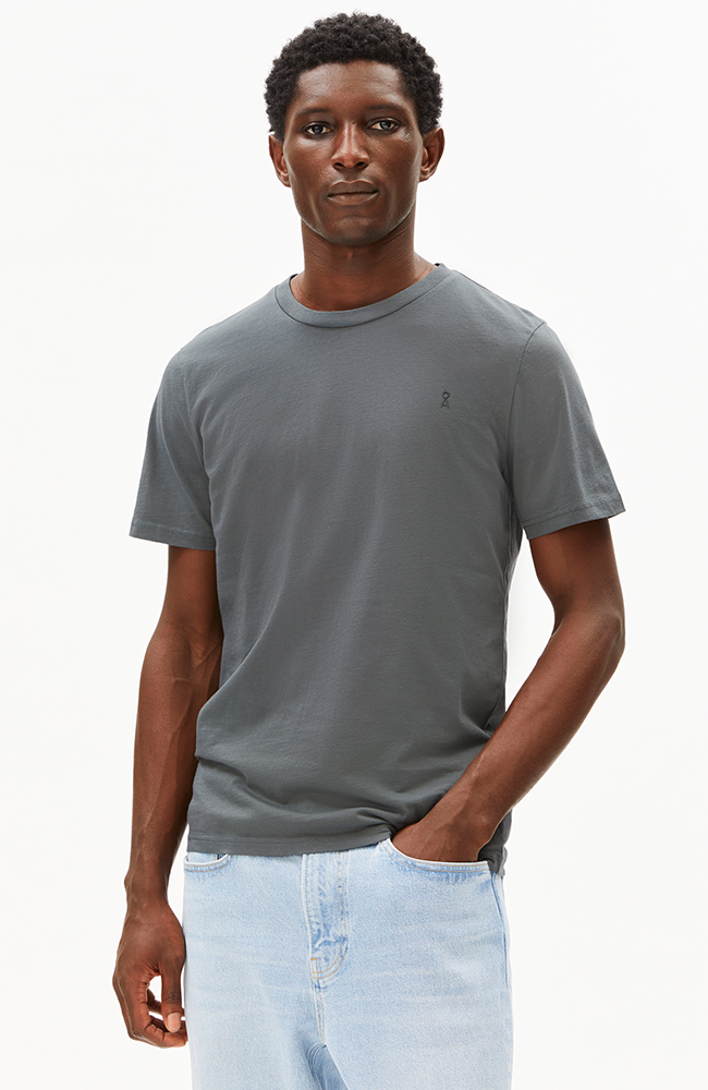 ARMEDANGELS Jaames space steel t-shirt van bio katoen heren | Sophie Stone