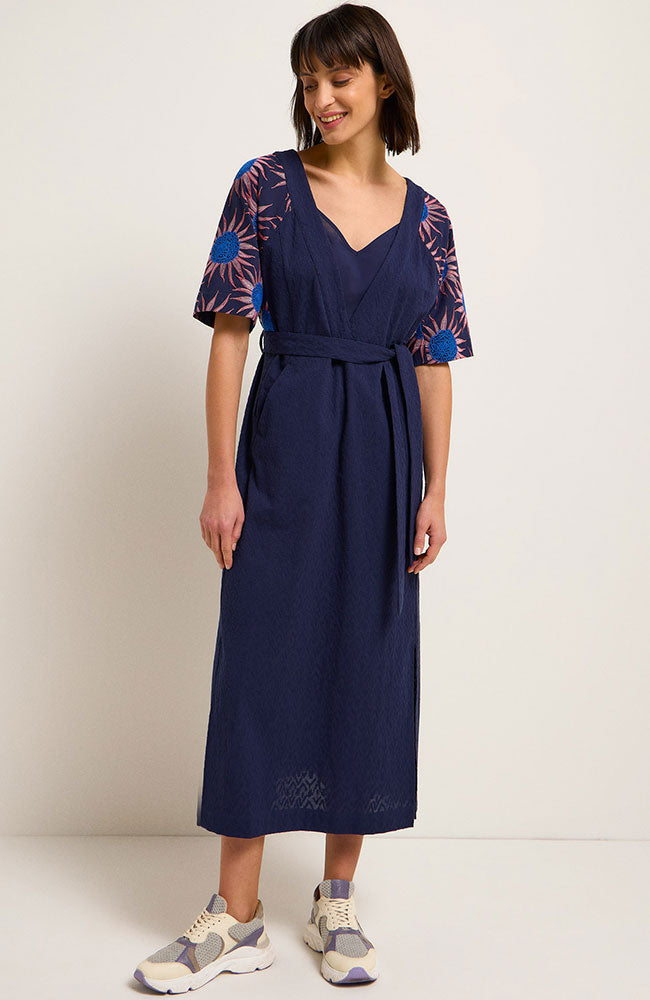 Lanius Midi jurk blauw geborduurd van biologisch katoen voor dames | Sophie Stone