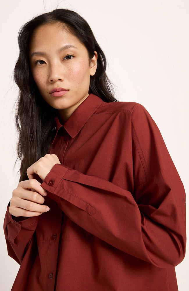 Lanius Blouse rood mahogany van biologisch katoen voor vrouwen | Sophie Stone
