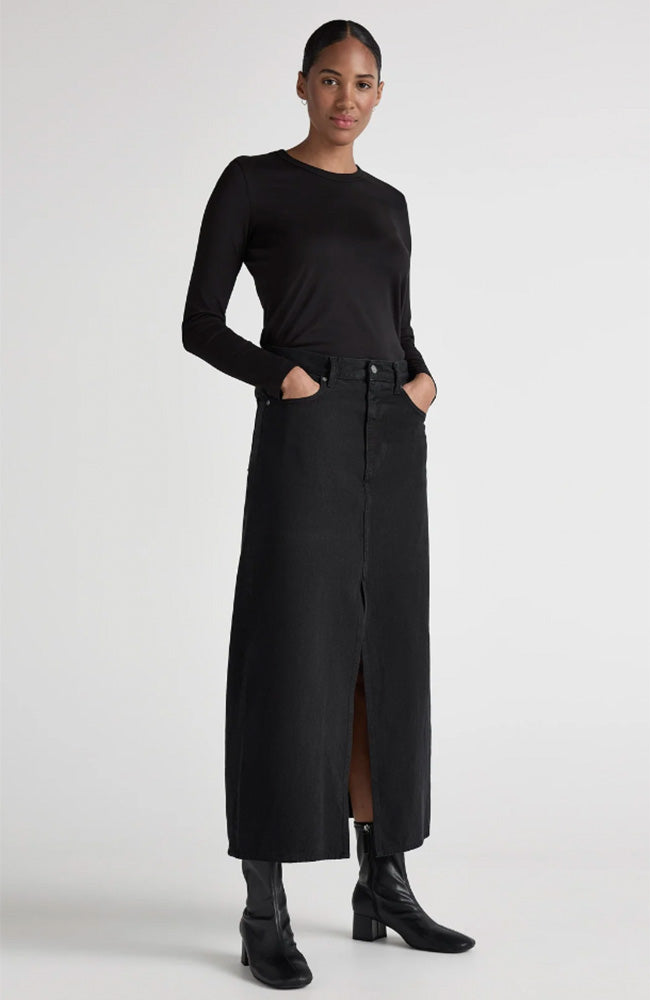 MUD jeans Lena Long nero nero denim skirt in women's cotton | Sophie Stone