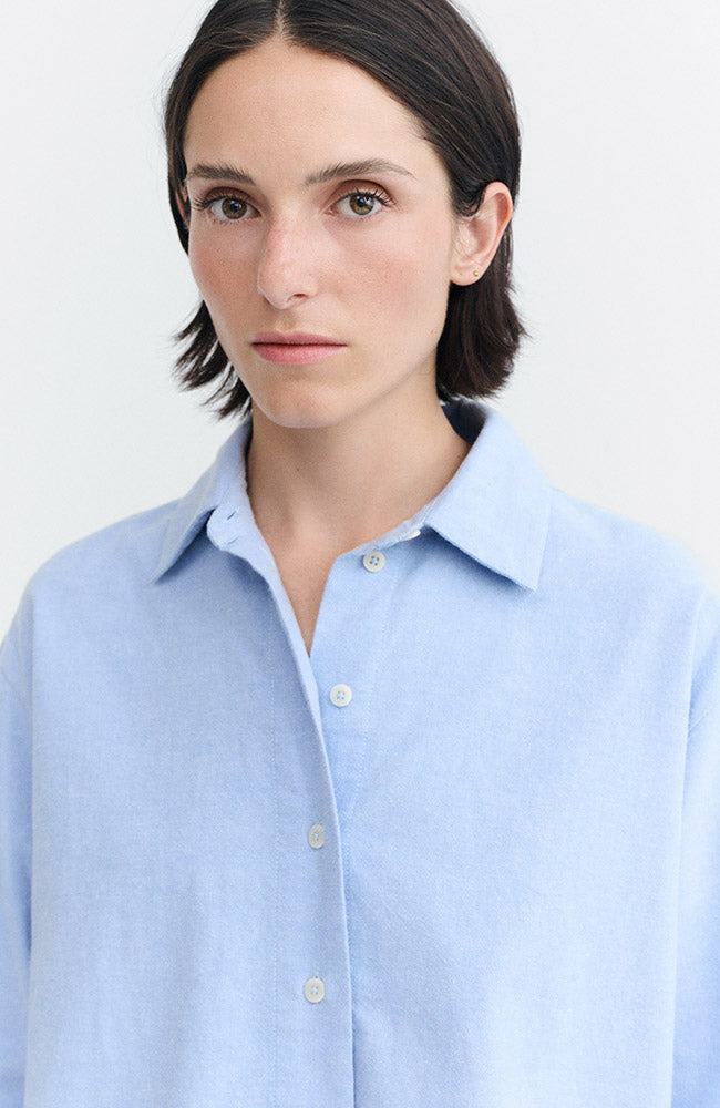 Thinking MU Manuela blouse light blue van 100% GOTS biologisch katoen dames | Sophie Stone