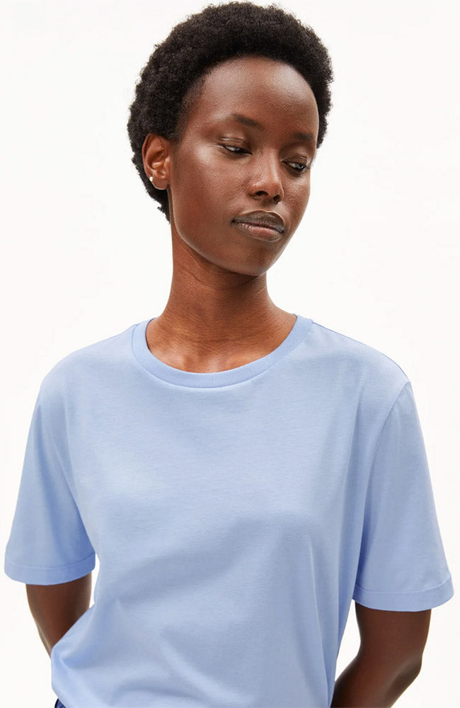 ARMEDANGELS Luaala blauw t-shirt biologisch katoen dames | Sophie Stone