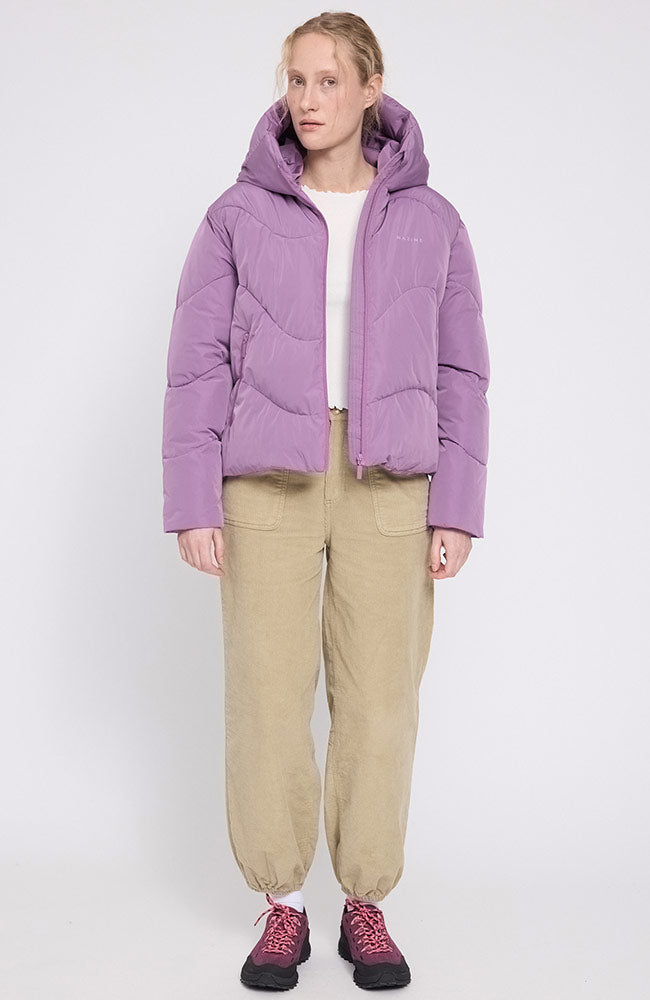 MAZINE Waves quilt short puffer jas pink grape van GRS voor dames | Sophie Stone