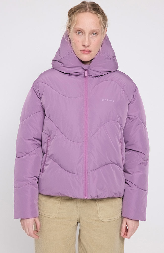 MAZINE Waves quilt short puffer jas pink grape van GRS voor dames | Sophie Stone