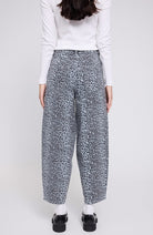 MAZINE Printed barrel jeans grijs van 100% GOTS bio katoen vrouwen | Sophie Stone