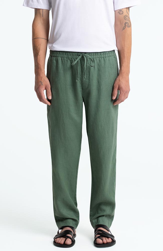 Kings of Indigo Martin Herrenhose aus Leinen, grün | Sophie Stone
