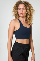 Girlfriend Collective Paloma blau aus RPET für Frauen | Sophie Stone