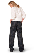 Rainkiss Back to black zwart regenbroek van gerecycled PET (GRS) uniseks | Sophie Stone