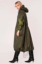 Rainkiss Herringbone raincoat green by RPET unisex | Sophie Stone