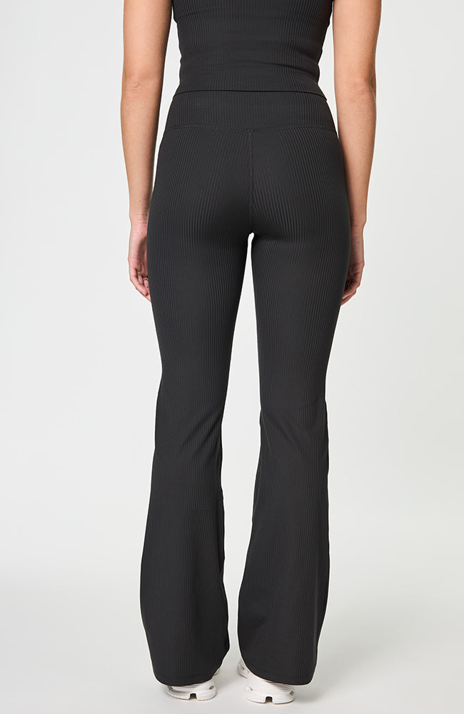 Girlfriend Collective Compressive rib flare leggings | Sophie Stone