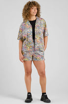 Dedicated Shirt Torup Blumen aus 100% LENZING™ ECOVERO™ Damen | Sophie Stone